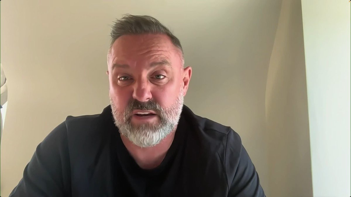"I'm going to say Chelsea and Villa miss out" 🙅♂️ Kris Boyd reveals his ever changing Premier League top four predictions.