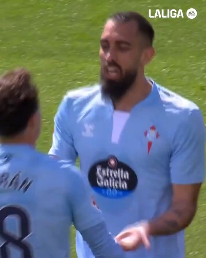 El hat-trick del 𝗽𝗮𝗻𝗱𝗮. 🎯 🐼 Borja Iglesias #LALIGAHighlights | #DesenlaceLALIGA