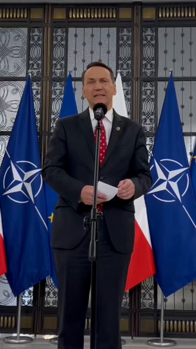 To rząd Donalda Tuska wybudował gazoport w Świnoujściu. Nazwanie go imieniem Lecha Kaczyńskiego nie oznacza, że to inwestycja zrealizowana przez poprzedników.