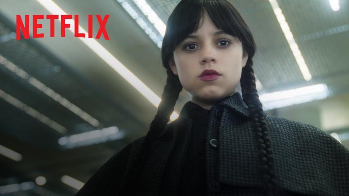 Netflixシリーズ『#ウェンズデー』シーズン2 ティーザー予告編がついに"怪"禁。 戻ってきたアダムス・ファミリーの長女。 混乱と謎が渦巻く── 新学期が始まる Part1は8月6日、Part2は9月3日よりNetflixにて配信決定！ #ネトフリウェンズデー