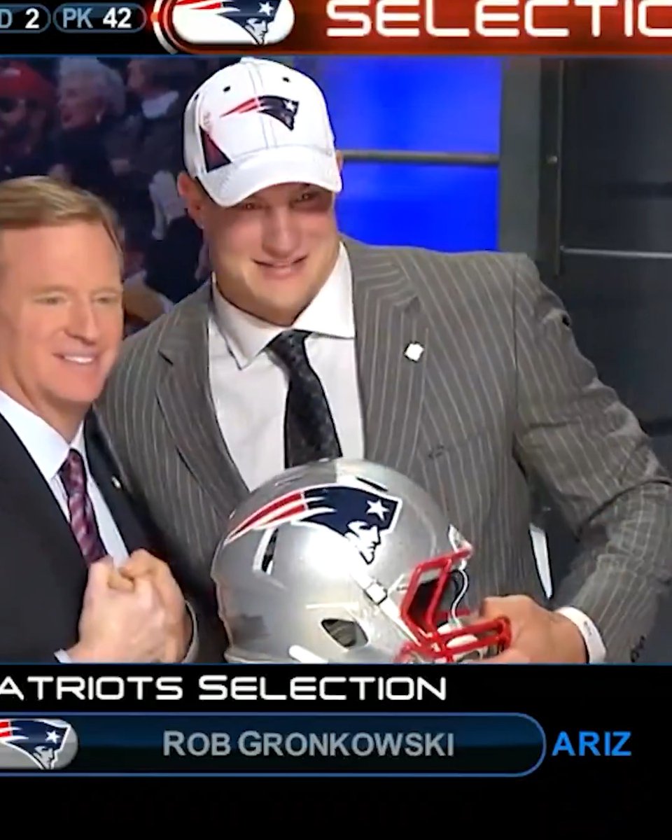 15 years ago we drafted Rob Gronkowski... and his reaction was PRICELESS 😂