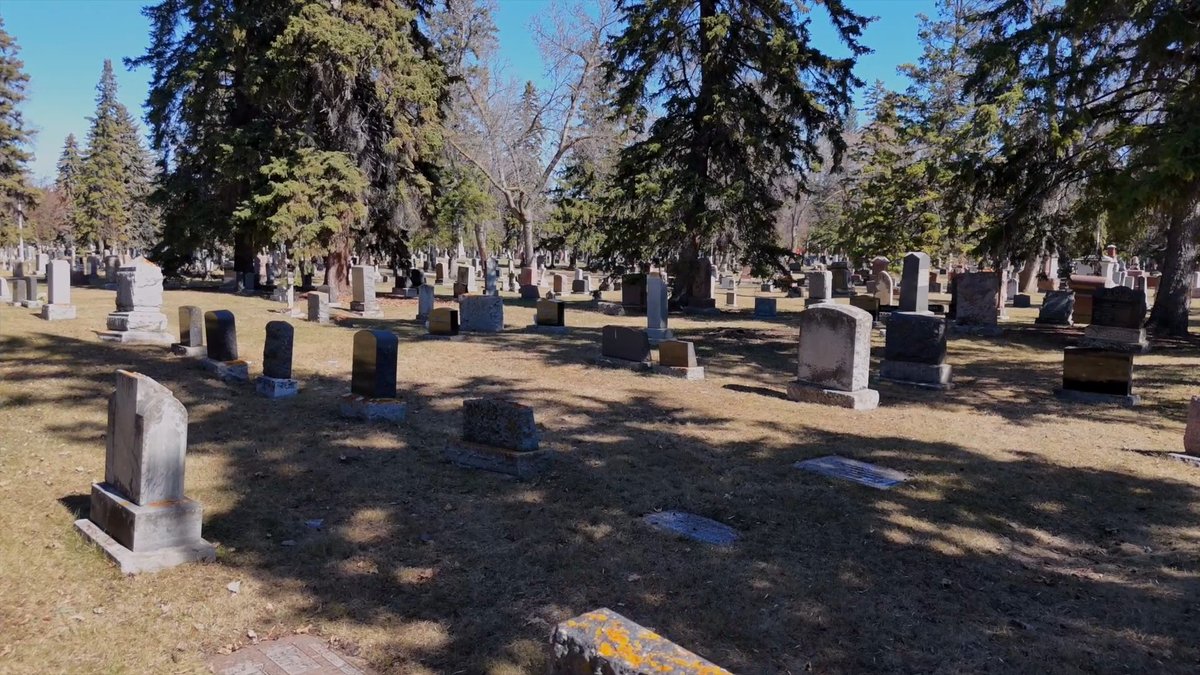 “These plaques represent the human remains of soldiers who died for our freedom.” Edmonton police need your help locating World War One memorial plaques stolen from Edmonton Cemetery. Known to collectors as death pennies or dead man pennies, the plaques have little monetary value but are of great historical significance. The plaques were given to the families of soldiers whose bodies could not be returned to Canada after the war. Police believe collectors may have purchased the plaques online, not knowing they were stolen. Police want to return the plaques to the soldiers’ families. If you have any information or have purchased a plaque yourself, please contact Crime Stoppers or call the EPS non-emergency line at 780-423-4567. City of Edmonton Crime Stoppers