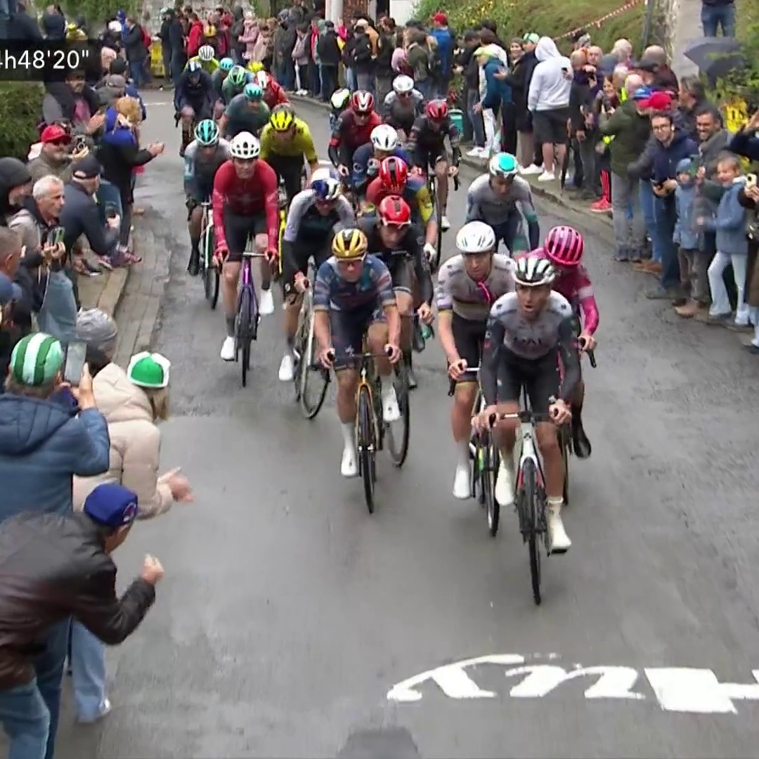 HE MADE IT LOOK EASY 😎 Tadej Pogacar cruises to victory on the Mur de Huy - nobody else ever looked close to challenging the world champion!