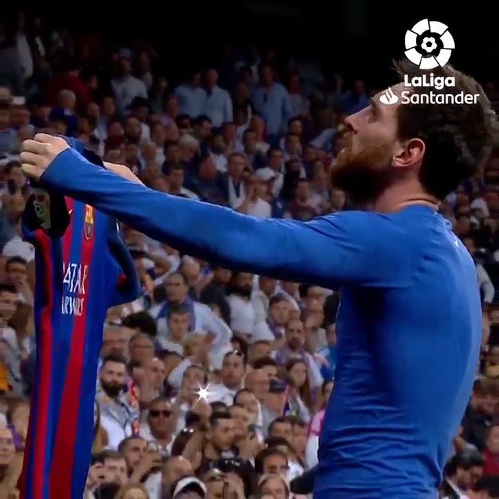 It's eight years since Lionel Messi scored a last-minute winner in El Clasico, then let the Bernabeu know who did it 🐐