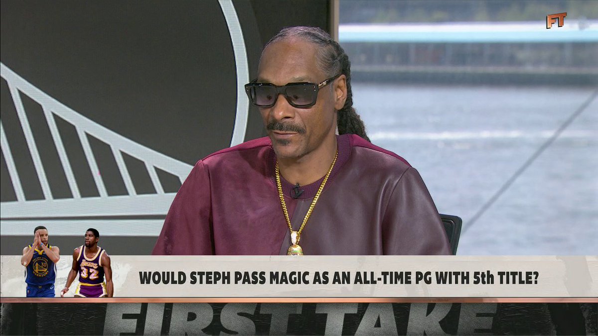 .Snoop Dogg weighs in on Steph vs. Magic as the greatest PG ever 👀 "Magic didn't shoot threes. ... I don't think either one of them played great defense. ... [Steph] changed the whole game of basketball." 😤