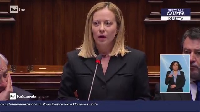 Meloni: "L'ultima cosa che Papa Francesco mi ha detto è stata «Non perda mai il senso dell'umorismo»"