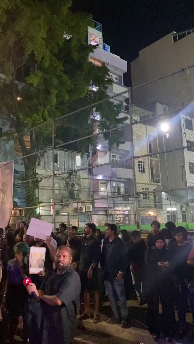 Political leaders of this country must see this. This was a protest organised on social media with a short notice. These are our young girls and boys fighting for justice cause of your incompetency.