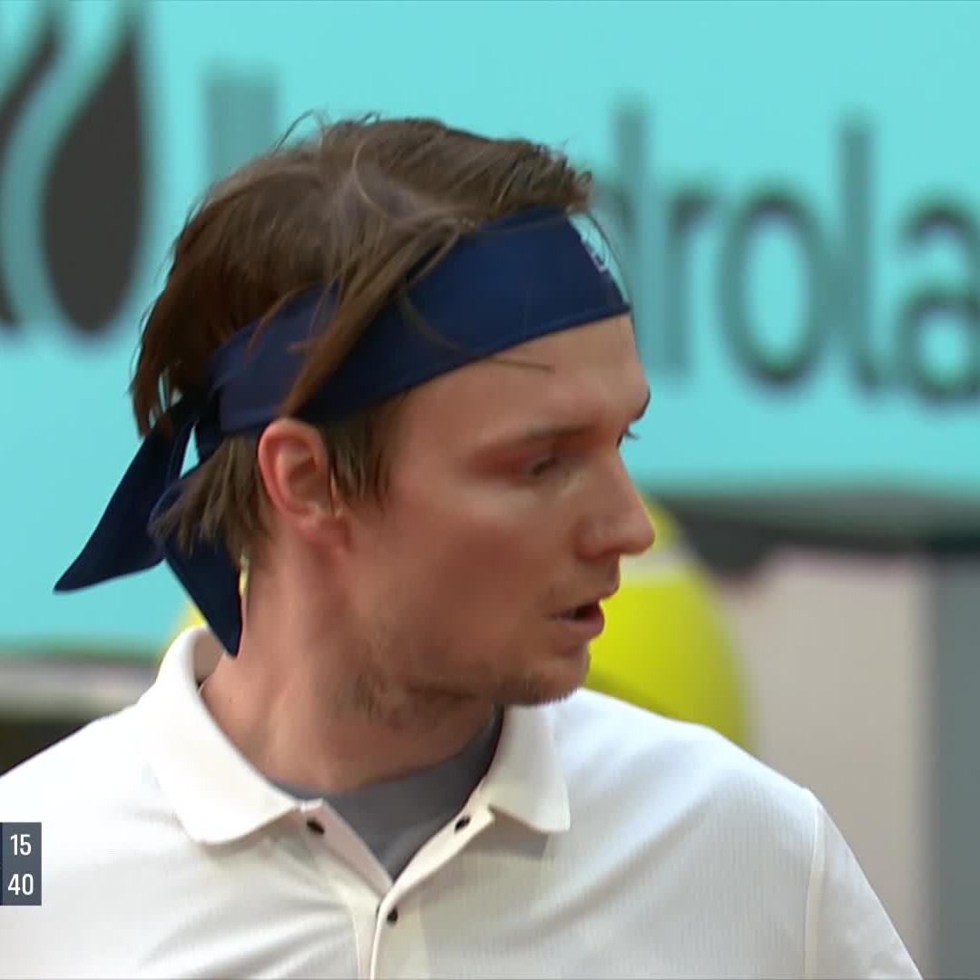 ✅ Underarm serve ✅ Second-serve ace Typical from Bublik 🤪 #MMOpen