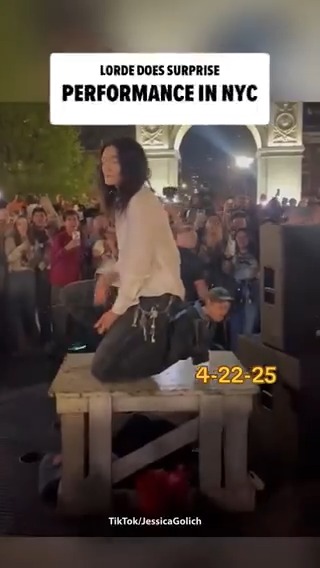 #Lorde put on a SURPRISE pop-up show in #NYC -- and fans went WILD!! 🤩😱🎤 🎥: TikTok/JessicaGolich