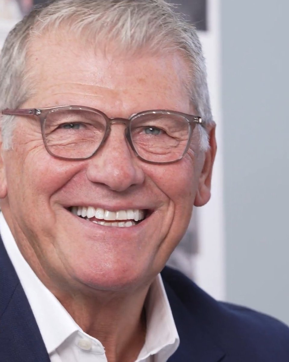 A problem only Geno Auriemma could have: too many rings 💍