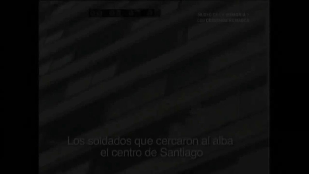 De la aberración de los nazi-fascistas alemanes (foto 1) a la vergüenza mundial de los nazi-fascistas chilenos quemando libros y cultura. Por eso Checho Hirane y Pablo Herrera no quieren que se hable del pasado, ¡te quieren ignorante! para que nunca más en Chile 😔 #DiaDelLibro