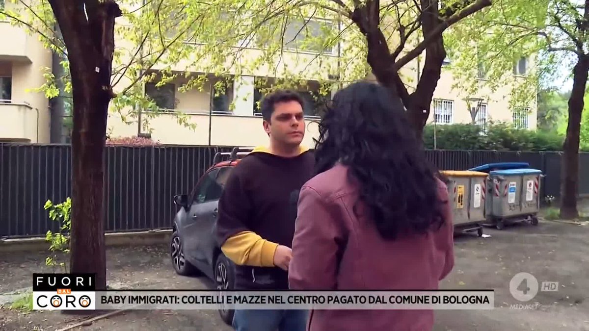 Il centro di accoglienza per immigrati minori non accompagnati, pagato dal Comune di Bologna, in cui gira la droga. Abbiamo chiesto spiegazioni e questa è stata la risposta. Il servizio completo di Serena Pizzi a #Fuoridalcoro è su Mediaset Infinity