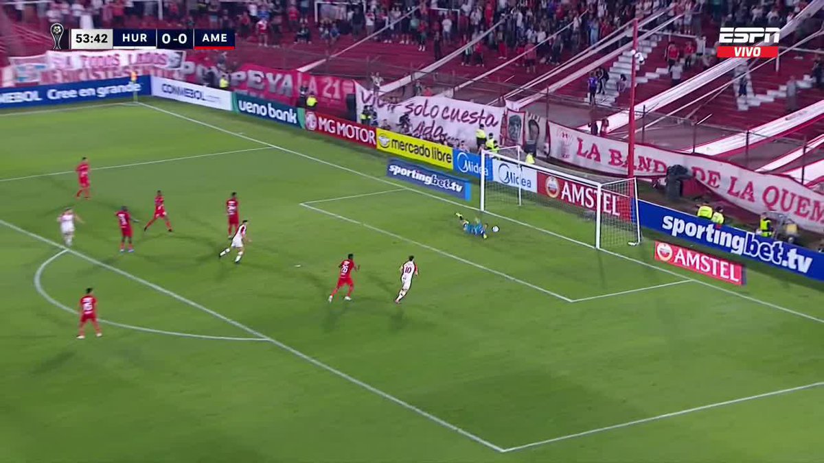 🇨🇴 OTRA VEZ Jorge Soto salvando a #América. 0-0 ante #Huracán, al 68’