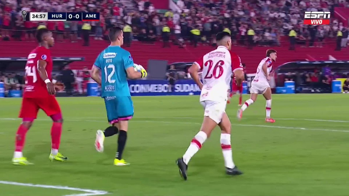 LA ROMPIÓ TODA: el partidazo del arquero Jorge Soto para mantener el 0-0 entre Huracán y América de Cali en la CONMEBOL #Sudamericana. 📺 #DisneyPlus