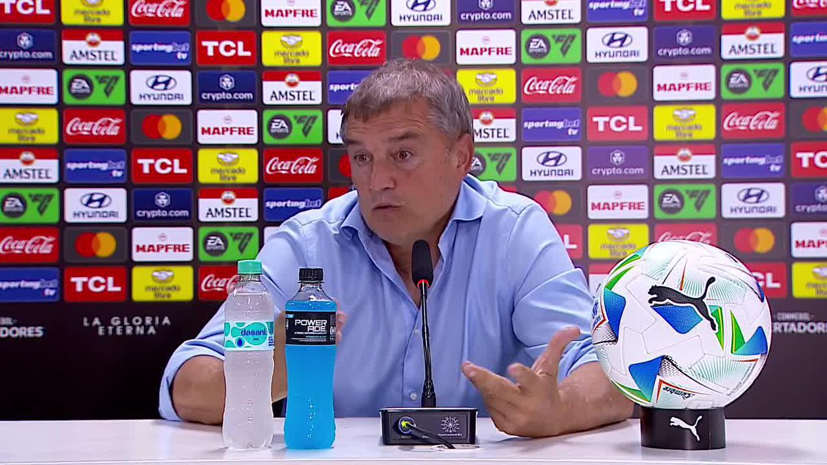 AGUIRRE: "NOS QUEDA LA SENSACIÓN DE QUE SE PUDO HABER GANADO" El DT de #Peñarol elogió el trabajo defensivo de su equipo y lamentó las chances erradas en el empate contra #Olimpia. ▶️ Más 🏆 Conmebol #Libertadores en #DisneyPlus.