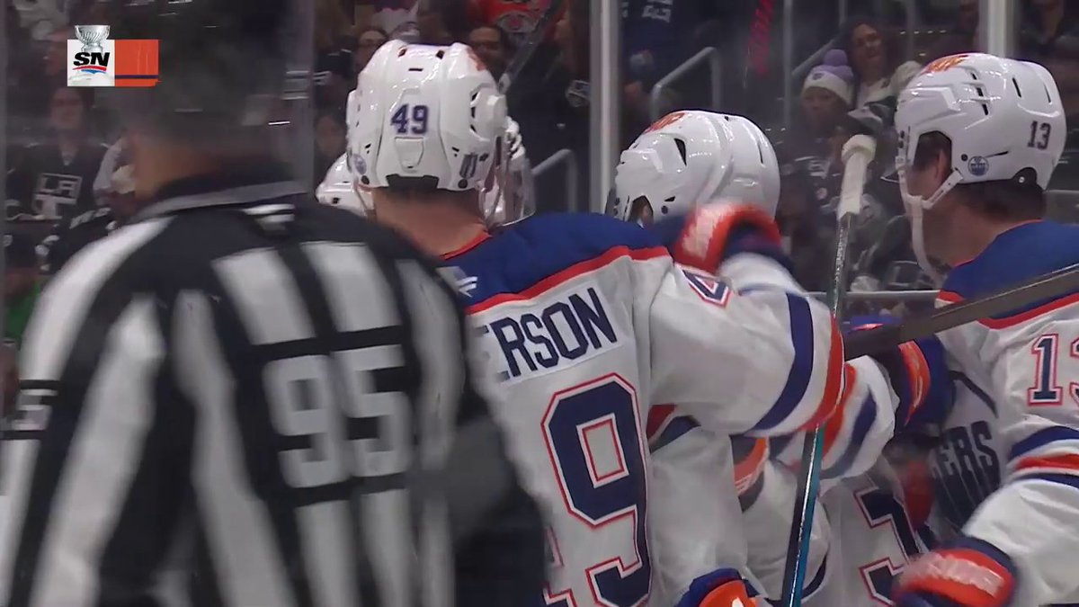 Hold on tight, the Edmonton Oilers have made it a one-goal game 👀 #StanleyCup 🇺🇸: NHLonTNT (TBS) &amp; HBO Max Sports ➡️ 🇨🇦: Sportsnet or stream on Sportsnet+ ➡️