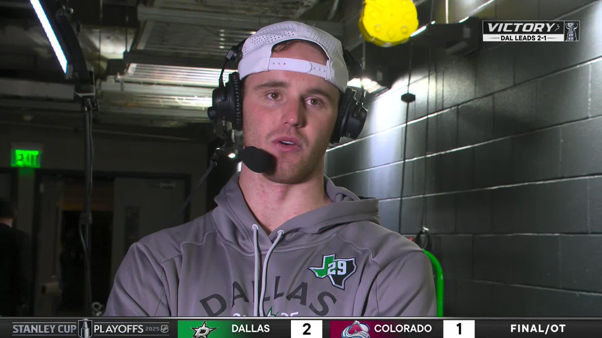 "I think whenever I have my first kid, he might be the godfather" 😂 Jake Oettinger on Esa Lindell after tonight's OT Game 3 win🔊 #TexasHockey