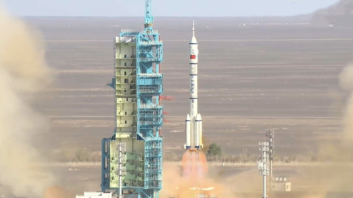 #LATEST China launches Shenzhou-20 crewed spaceship #SpaceChina