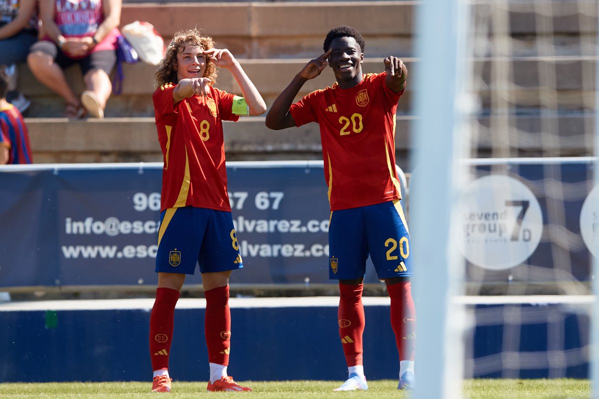 📹 𝗥𝗘𝗦𝗨𝗠𝗘𝗡 I España 3-0 Turquía (Sub-16). ⚽️ Ebrima Tunkara (1-0) ⚽️ Roberto Tomás (2-0) ⚽️ Mateo Garrido (3-0) 📺 𝗣𝗮𝗿𝘁𝗶𝗱𝗼 𝗰𝗼𝗺𝗽𝗹𝗲𝘁𝗼: 🏆 Torneo Desarrollo UEFA. #NuestraBase