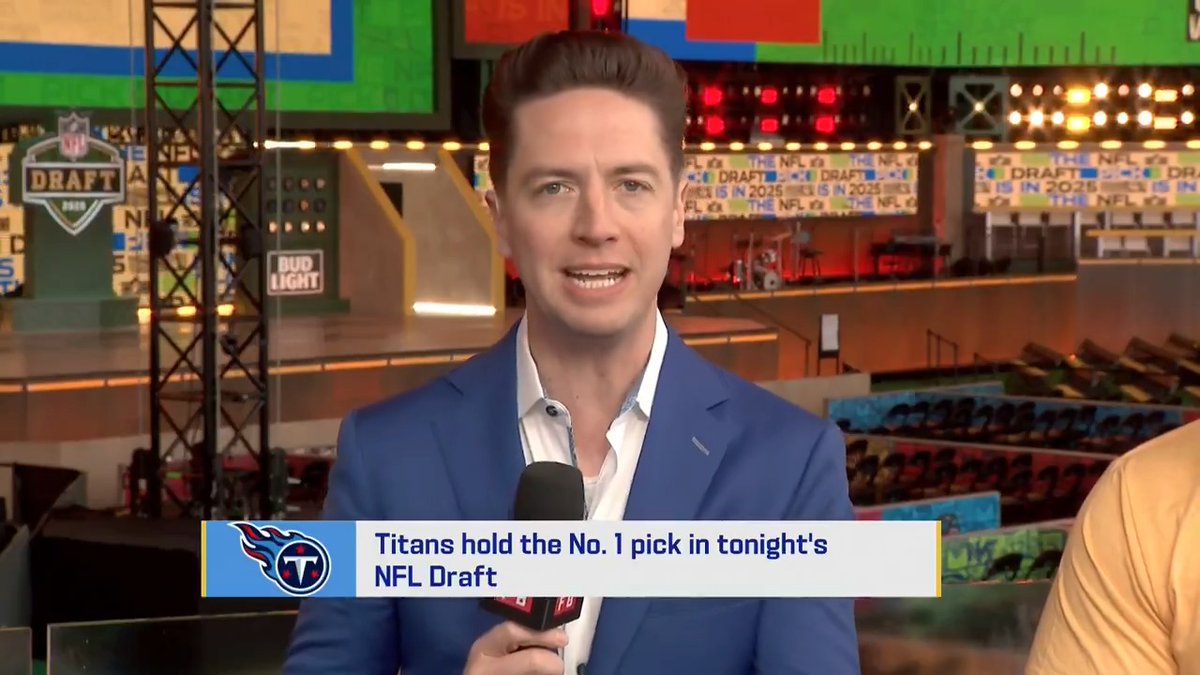 Which teams in the top 10 could be looking to trade their pick? ๐