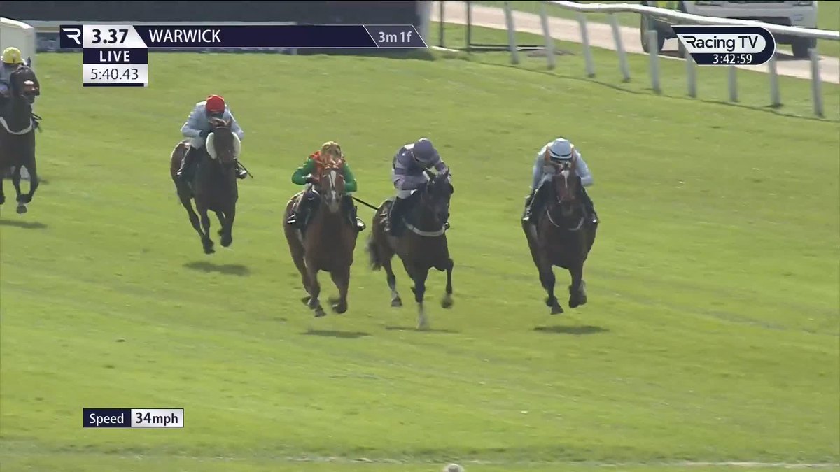 A GREAT time to return to form! 💷 Doyen Quest bags just under £10k for Dan Skelton Racing as he leaves behind recent efforts to score in style Warwick Racecourse.