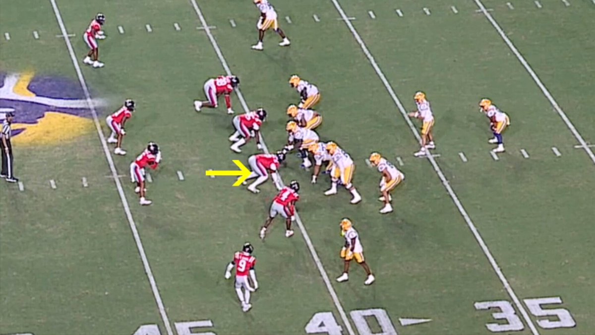Walter Nolen proved he wasn't just a name in 2025. 🟦88.9 Season Grade 🦈6 sacks 🦈25 Hurries 🦈32 Stops How quickly does he come off the board tonight?