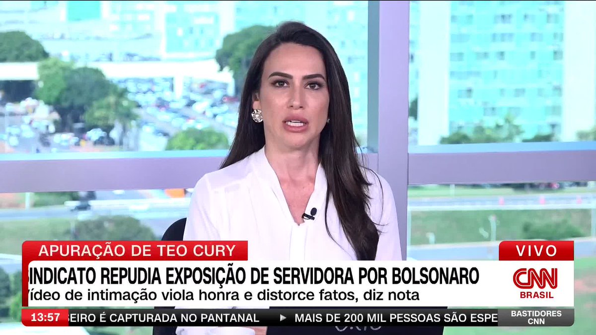 Por Teo Cury: Sindicato repudia exposição de servidora por Bolsonaro; assista #BastidoresCNN