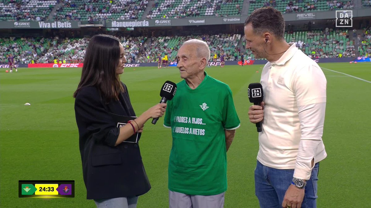 "Cuando vengo al Villamarín, me da vida. Es parte de mi familia" 💚 Una historia de amor llamada Real Betis Balompié 🌴💚 ✨ 97 años y siguiendo al club de su alma desde hace más de 70 🥰 Fútbol, qué bonito eres cuando quieres 🤩 #LALIGAenDAZN ⚽