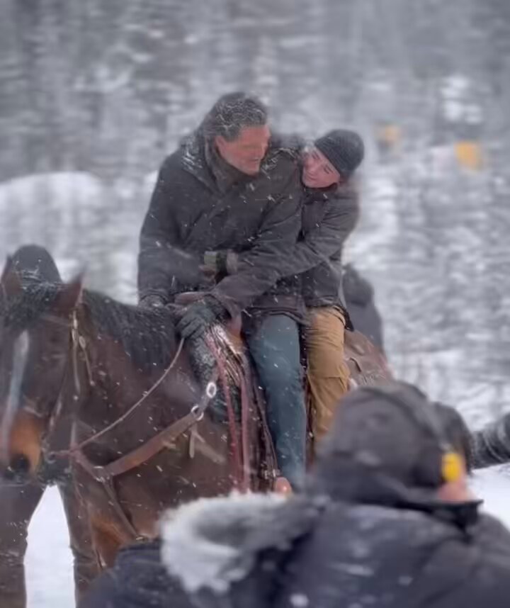 i don’t care that you got to cuddle pedro pascal on a horse in the middle of a blizzard it should’ve happened to me instead