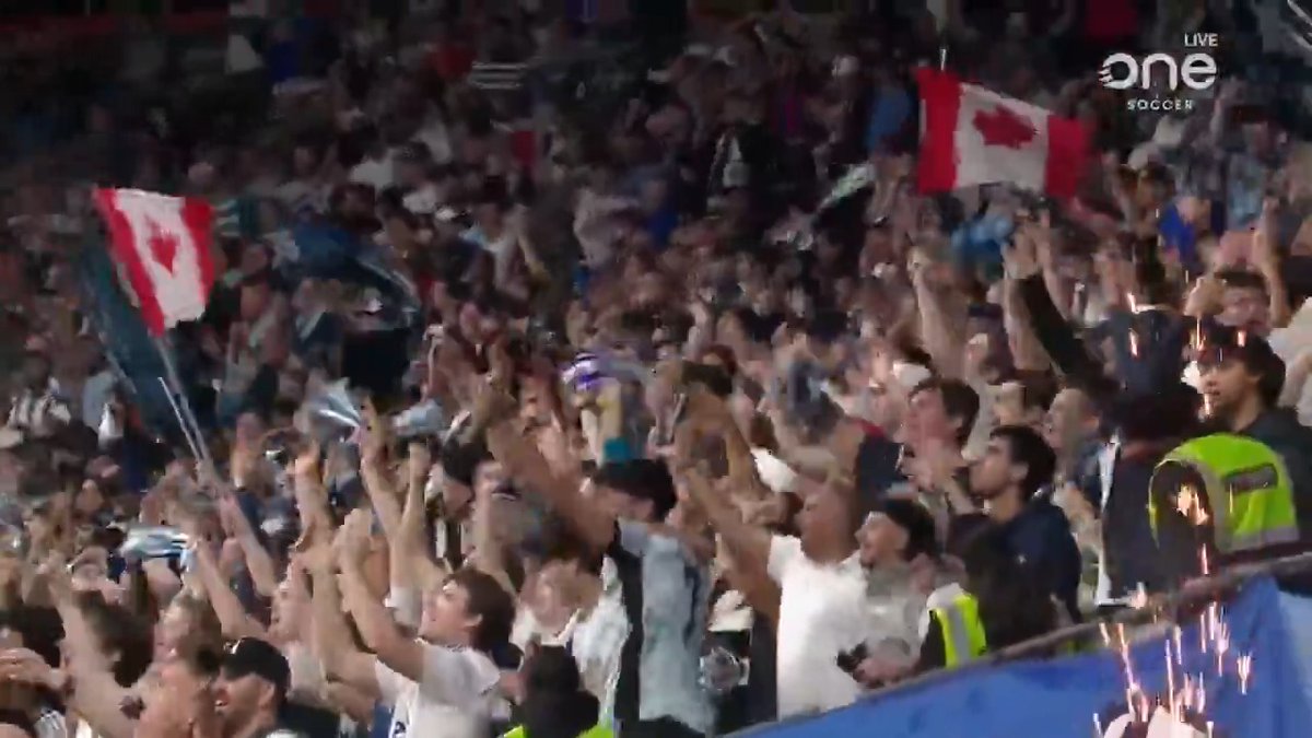 LET 'EM KNOW! Berhalter blasts one to the back of the net to make it 2️⃣! #VWFC | #ConcaChampions