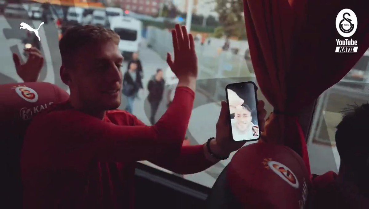 😅 Barış Alper Yılmaz, Konya'daki stat yolculuğuna görüntülü görüşme ile katılıyor. (GS YouTube Katıl)