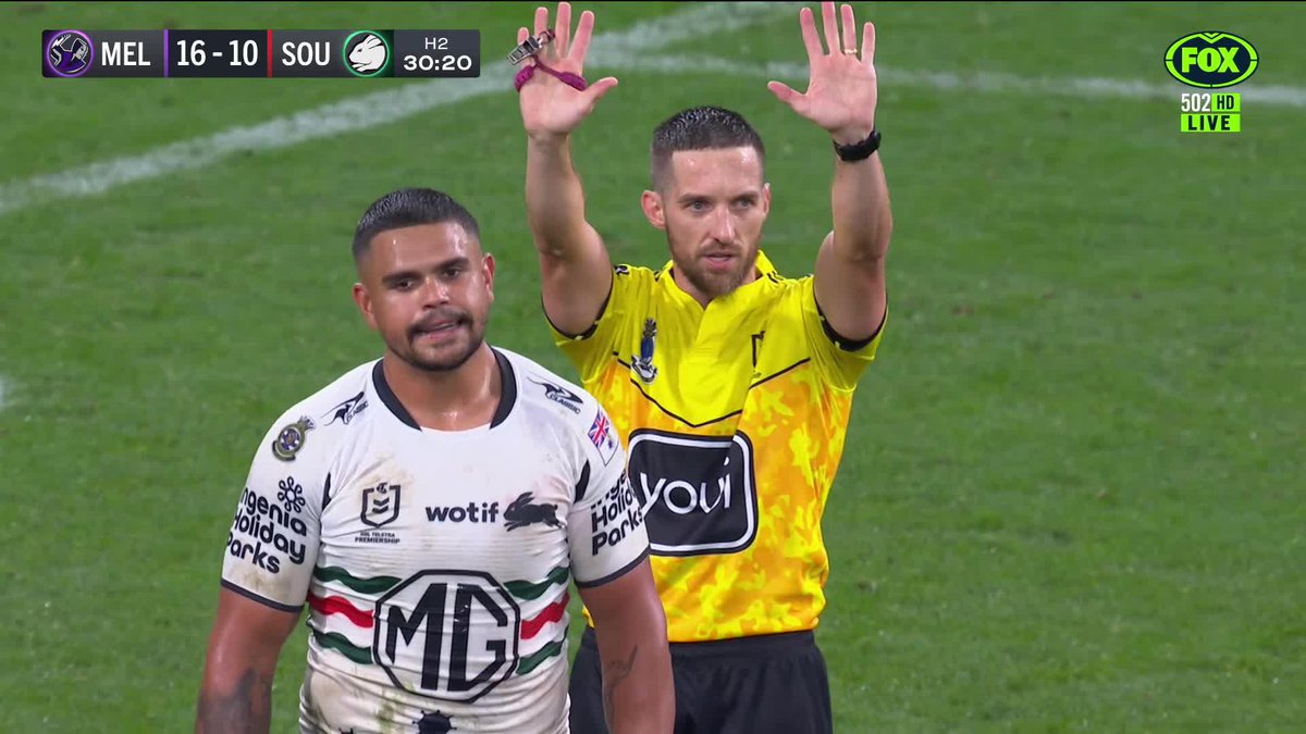 Latrell Mitchell was sent to the sin bin after this incident in the second half. 📺 Watch #StormSouths on ch.502 or stream on Kayo: ✍️ BLOG 🔢 MATCH CENTRE
