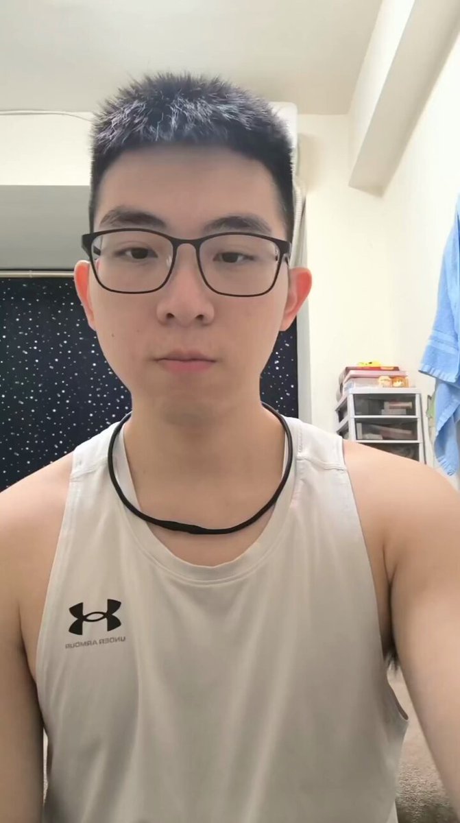 😛要來抓嗎（沒 好呆🙈 #今天練胸