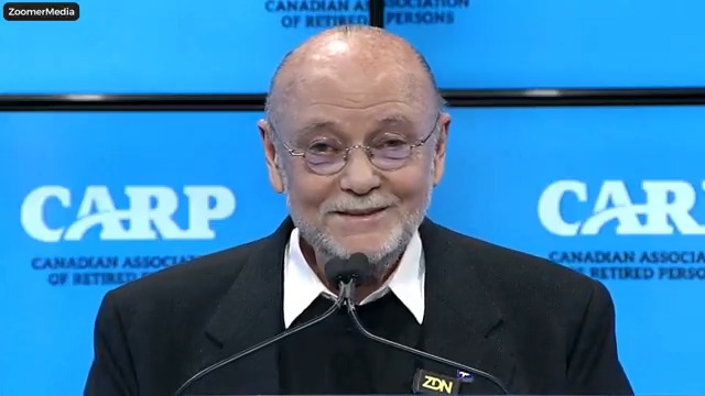 WATCH: Moses Znaimer asks "What happened to Canada?" as he gives an EPIC intro for Pierre Poilievre (while roasting Mark Carney) at a Town Hall on Seniors’ issues in Toronto. Znaimer is co-founder of CityTV, MuchMusic and Founder of ZoomerMedia aimed at 🇨🇦's 45+ #cdnpoli #elxn45