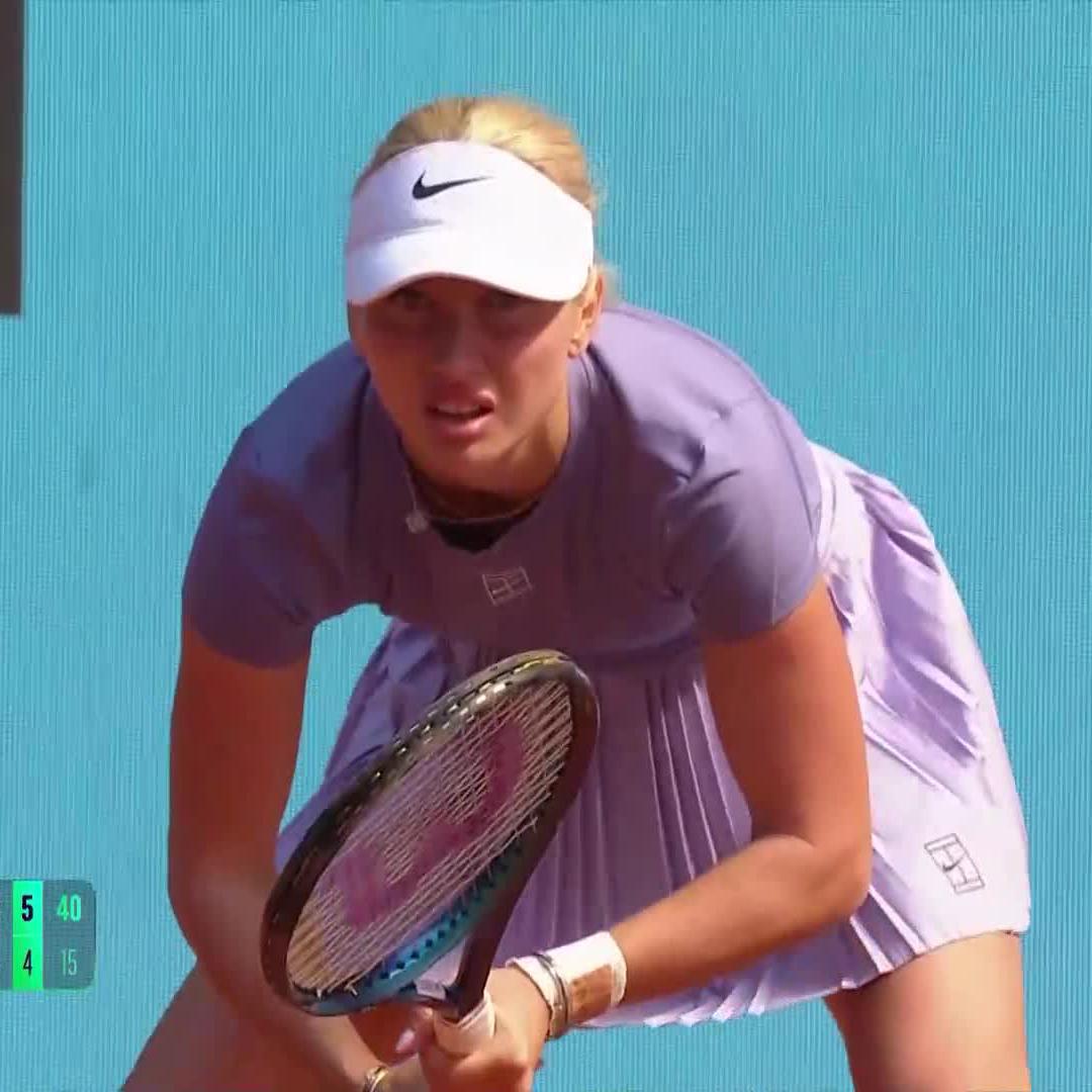 impressive display 🤩 Potapova finishing with a flourish to complete a 6-4, 6-4 win over Qinwen Zheng! #MMOPEN