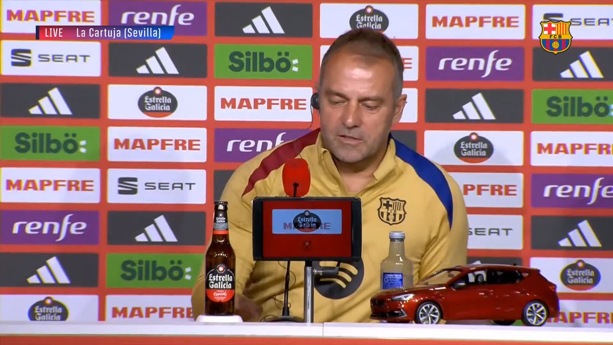 🎙️ HANSI FLICK: “Lamine Yamal is an unbelievable player. Also for his age. Just 17.” #ElClásico #CopaBarça