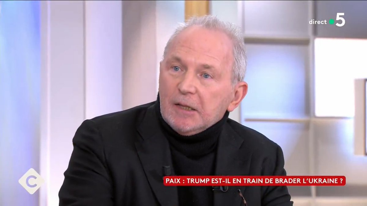 "Il faut voir les choses en face : Trump admire Poutine, car l’un et l’autre détestent la démocratie et les contre-pouvoirs. Comme l’a dit Macron, il y a une internationale réactionnaire." Paix : Trump est-il en train de brader l’Ukraine ? Bernard Guetta réagit dans #CàVous