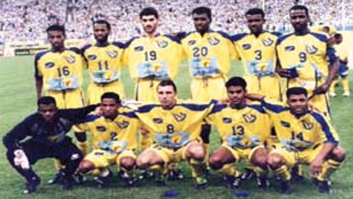 مُباراة #النصر 2 ✘ 1 كوبتداج التركماني نصف نهائي كأس اسيا 1998 م 📼 سجلها محيسن الجمعان وماجد عبدالله اخر هدف في مسيرته مع النصر💛💙 وتأهل من خلالها لملاقاة سامسونج الكوري في نهائي الكأس وفاز #النصر بهدف ستوشكوف الشهير