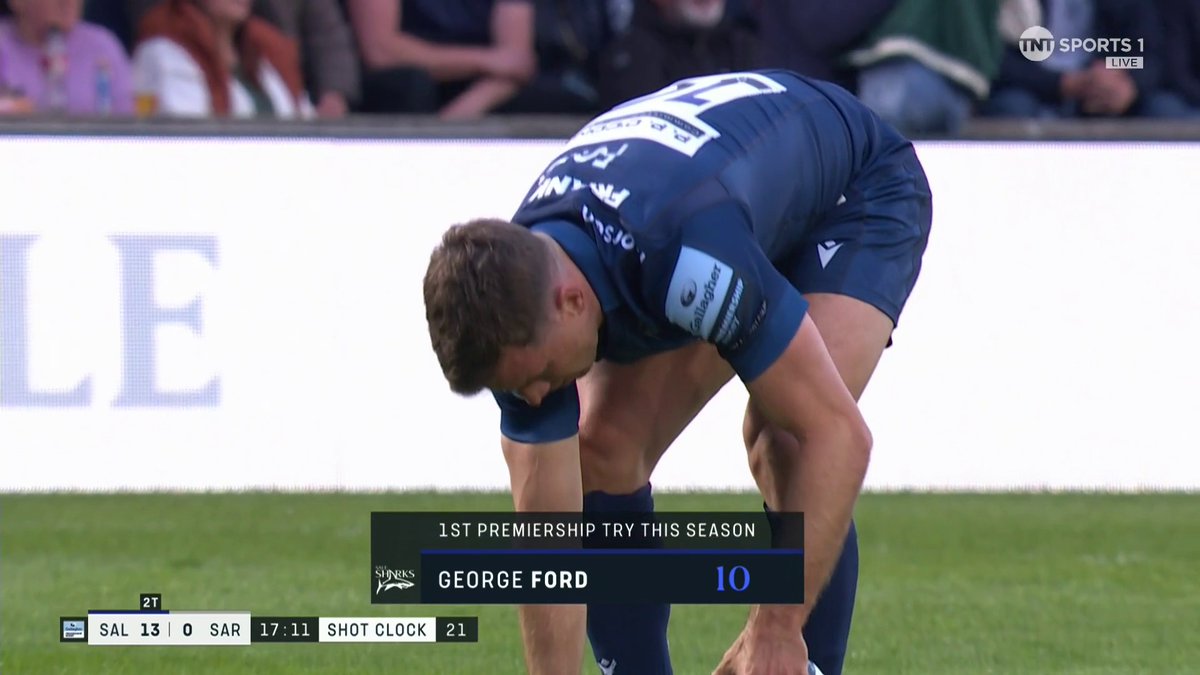 George Ford 🤝 Tom Roebuck 🤝 Joe Carpenter Sale Sharks are playing some RIDICULOUS rugby right now 😱