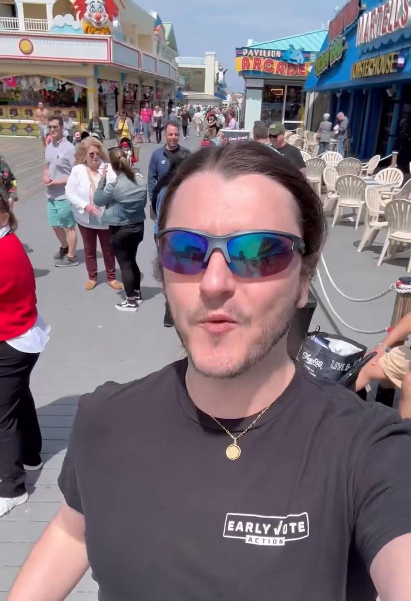 BREAKING 🚨 Scott Presler is on the Boardwalk in New Jersey Registering Voters for June 10 Primary Scott Presler is an absolute MACHINE TIME TO GET LOUD MAGA 🔥