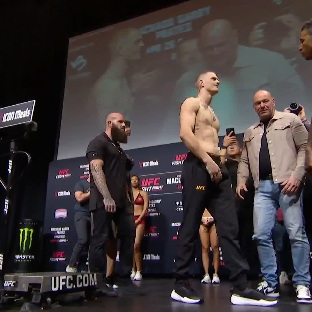 A encarada entre Ian Machado Garry e Carlos Prates antes do UFC Kansas City.