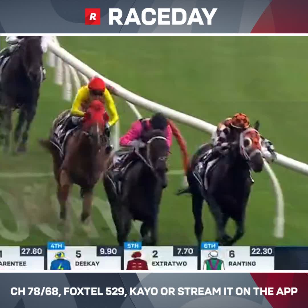 Elouyou 👋🏻 The well-supported favourite wins easily at The Valley. Freddie Kersley
