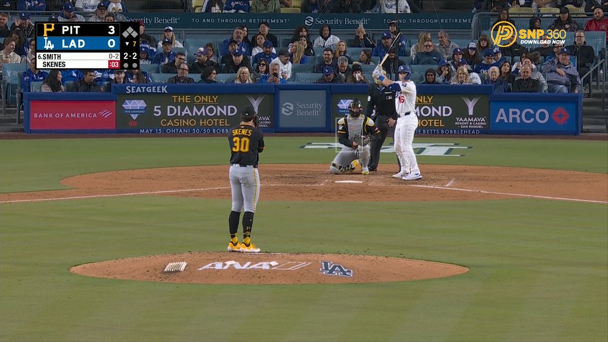 A STANDING OVATION FOR PAUL SKENES! MLB And he earned every bit of it 👏