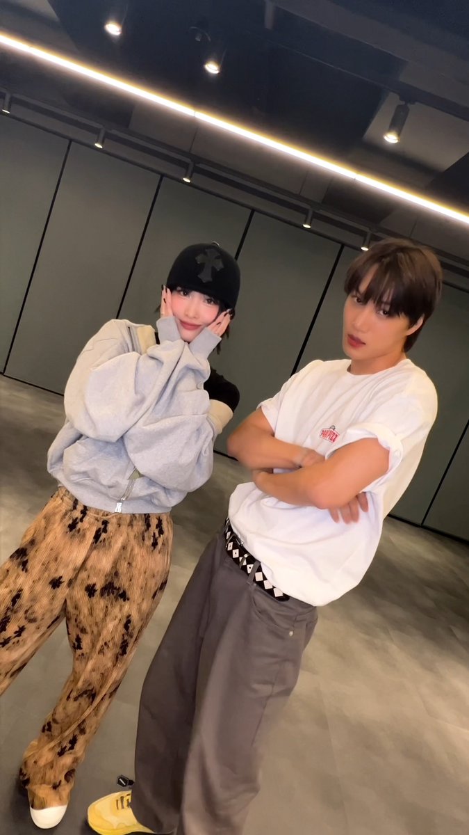 MOMO AND KAI WAIT ON ME CHALLENGE OMG THEY'RE BACK