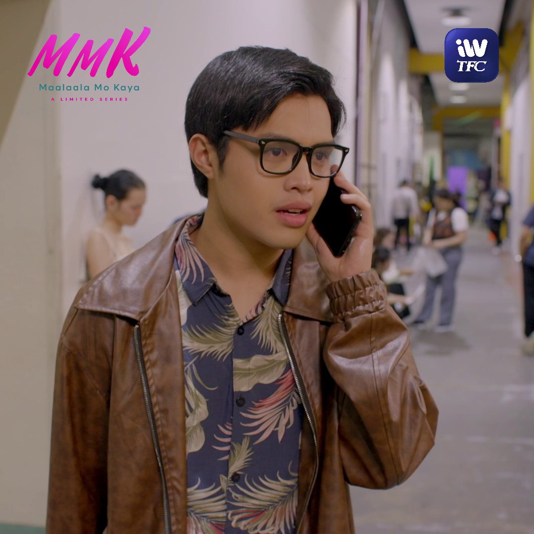 Kahit tutol ang ama, inilaban ni Sofronio ang chance na maging singer sa Maynila. Panoorin ang kanyang kwento sa #MaalaalaMoKaya sa iWantTFC! Available WORLDWIDE (ENG SUBBED). #MMKoniWant #MMKSofronioVasquezStory MMKOfficial RCD Narratives - ABS-CBN Elijah Canlas Romnick Sarmenta Sofronio Vasquez