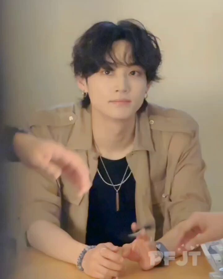he's so gorgeous today 🫠 cr: 泡饭加糖 #JAYB #JAYB_FANSIGN_in_KUALALUMPUR