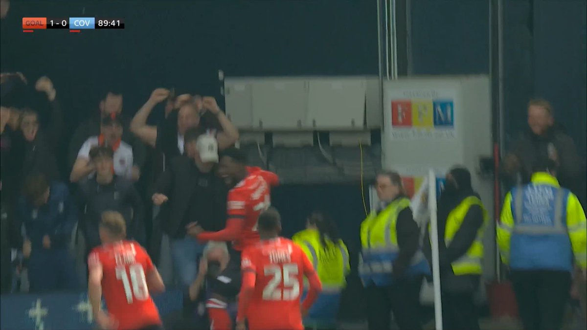 LUTON SCORE THE WINNER🤯🤯🤯 ABSOLUTE SCENES AT KENILWORTH ROAD TO LIFT THEM OUT OF THE BOTTOM 3🤯🤯🤯