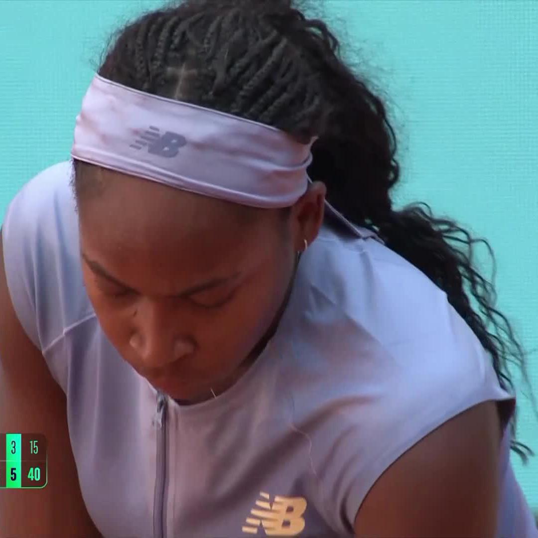 All business 💼 Coco Gauff puts on a dialed performance to take out Li 6-2, 6-3, securing her spot in the last 16! #MMOPEN