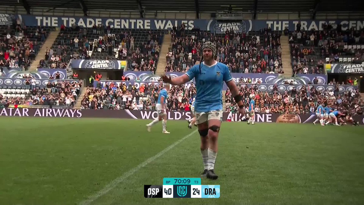 Dan Lydiate waves goodbye! 👋 A special moment for a man appreciated by Dragons RFC 🐉 fans, Ospreys fans and everyone who loves Welsh rugby 🏴