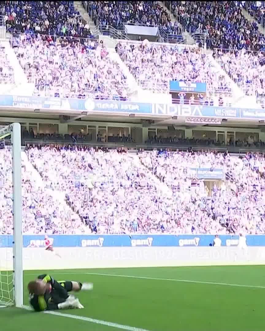 😱 ¡ESPECTACULAR! 😱 🧤 ¡PA-RA-DÓN de Aarón Escandell que salva al Real Oviedo! #RealOviedoLevante | #DesenlaceLALIGA